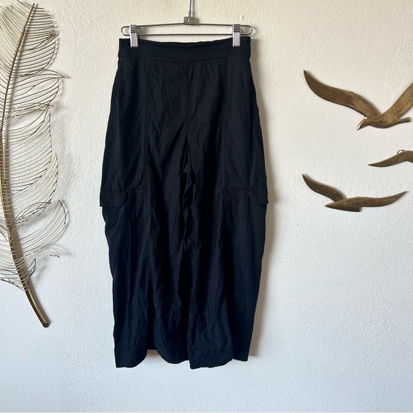 Lululemon Metropolis Maven High Rise Crop cargo pants - Picture 4 of 5